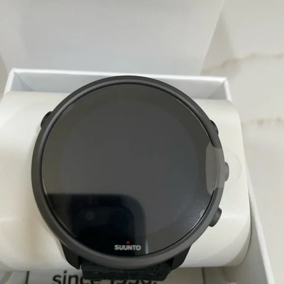Brand new Suunto 7 Matte Black Titanium
